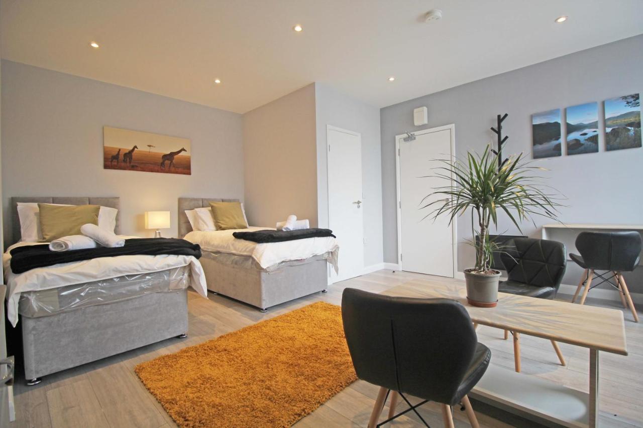 Amicus House - Spacious 4 Bedroom & 4 Bedroom Apartments In St. Helens St Helens  Exterior foto